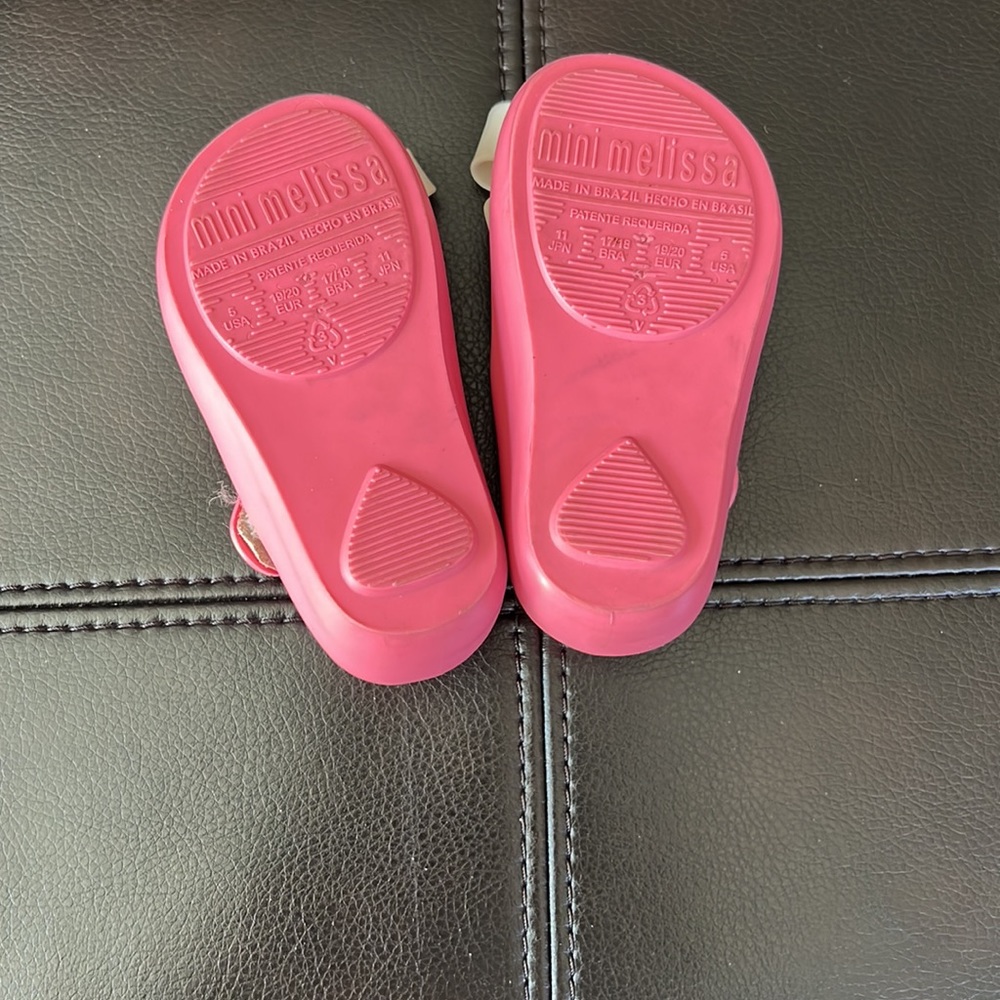 Mini Melissa - Picture 2 of 2